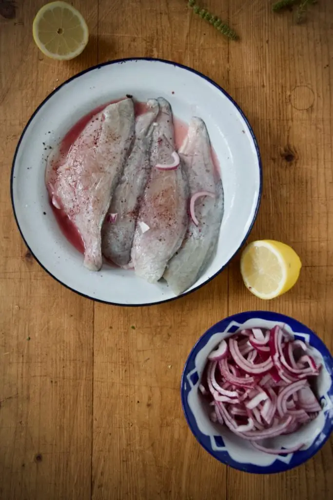 Mahi Zaferani - Doradenfilet in Safran-Sauce ماهی زعفرانی