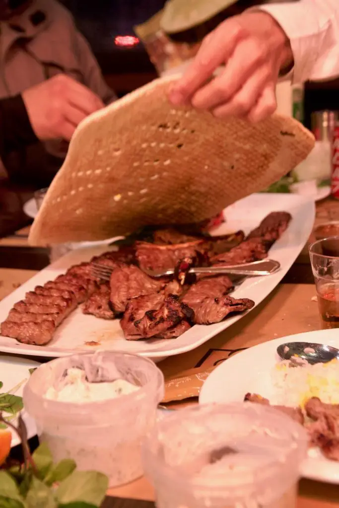 Kabab Koobideh - Kebab vom Grill کباک کوبیده