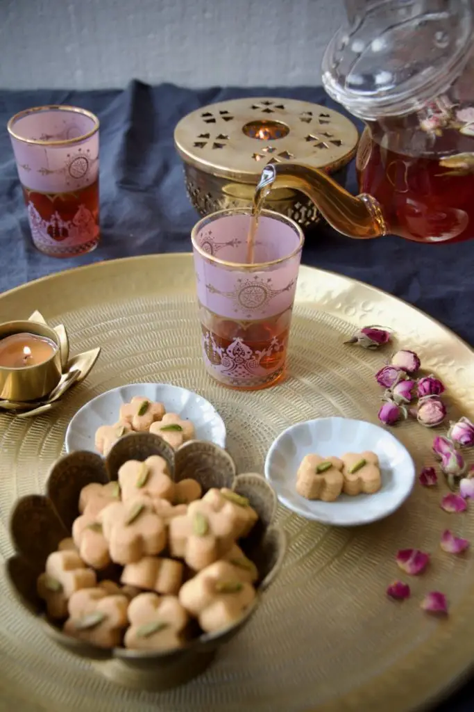 Nan-e Nokhodchi - vegane Kichererbsen-Plätzchen نان نخودچی