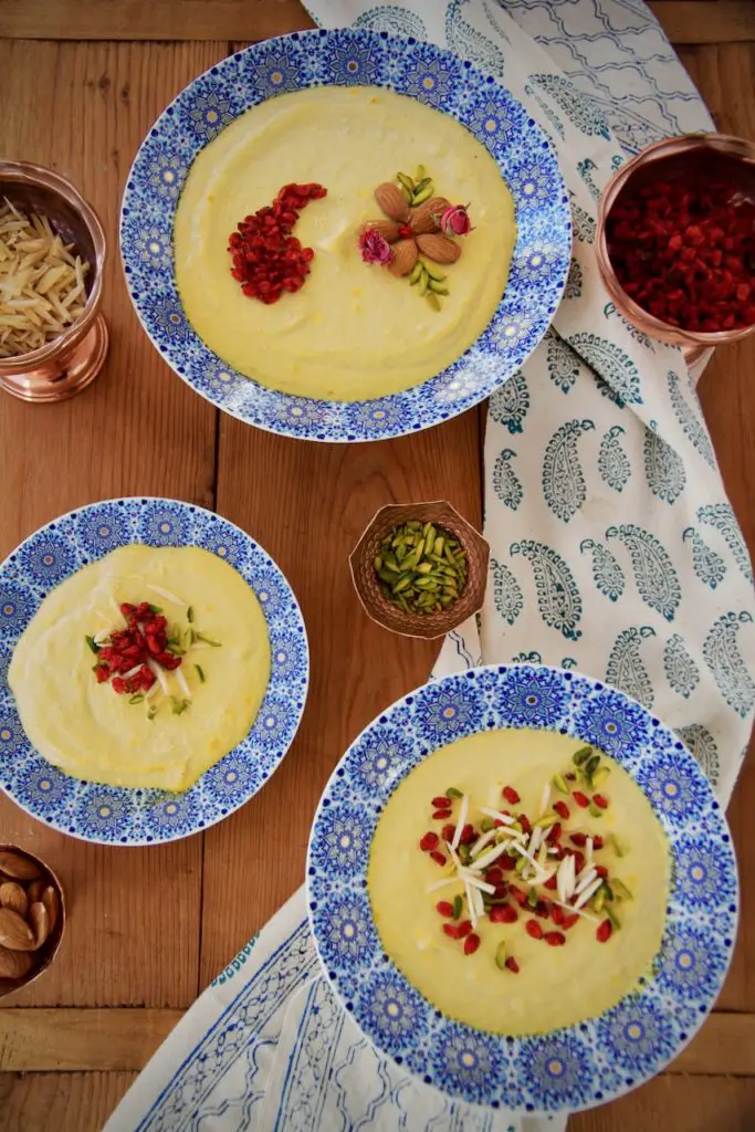 Khoresht-e Mast - Süßer Safran-Joghurt خورش ماست