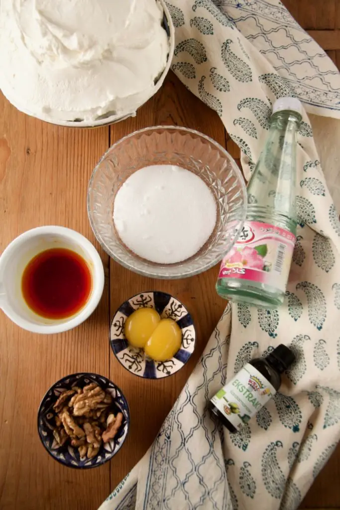 Khoresht-e Mast - Süßer Safran-Joghurt خورش ماست