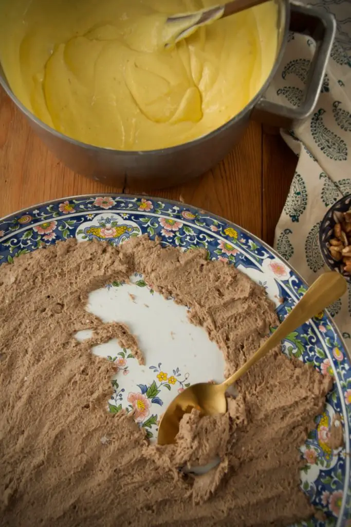 Khoresht-e Mast - Süßer Safran-Joghurt خورش ماست