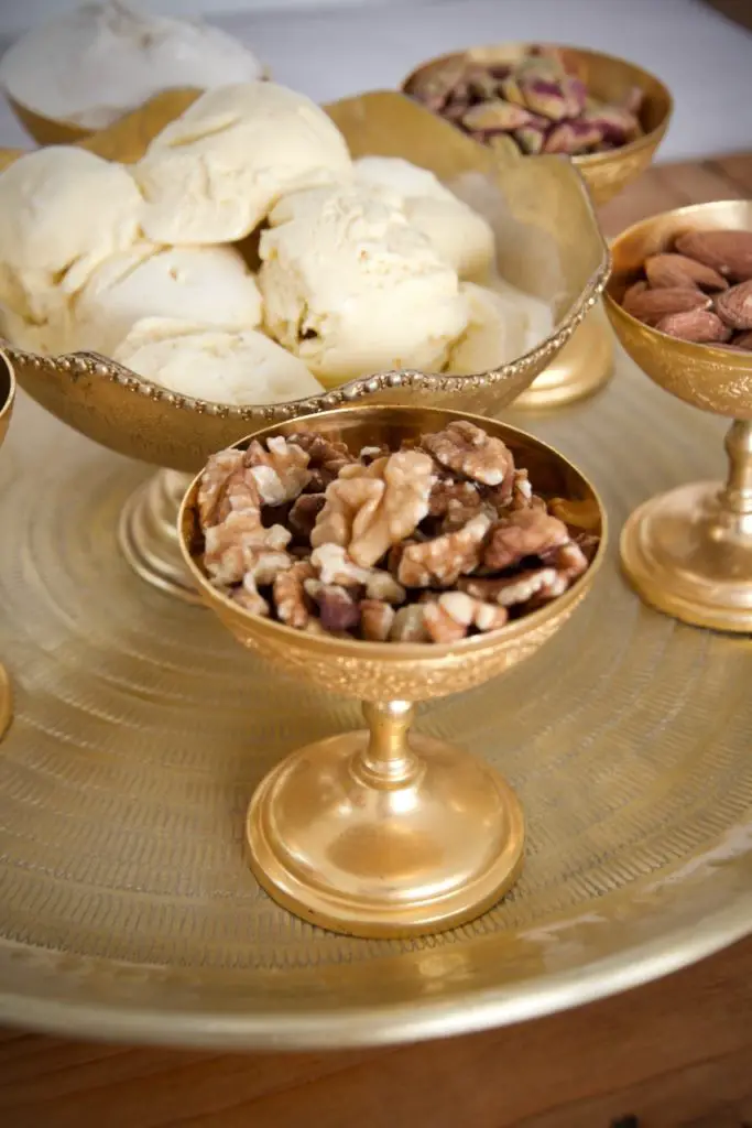 Majoon - Dattel-Eis-Shake mit Nüssen معجون