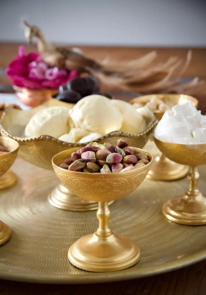 Majoon - Dattel-Eis-Shake mit Nüssen معجون