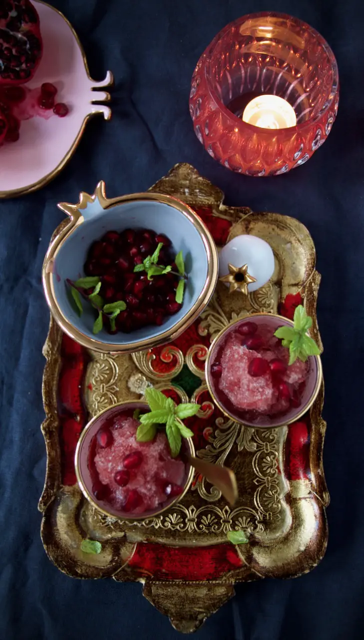 Yakh dar Behesht-e Anar - Persian Pomegranate Granité یخ در بهشت انار ...