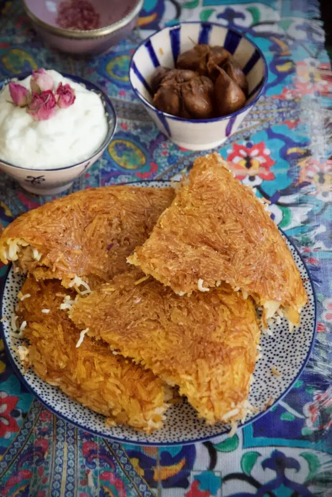 Reshteh Polo ba Morgh – رشته پلو با مرغ