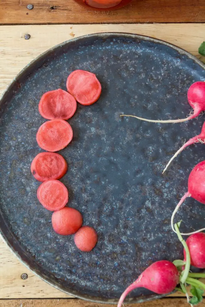 Torshi Torobche - Quick Pickled Radishes ترشی تربچه