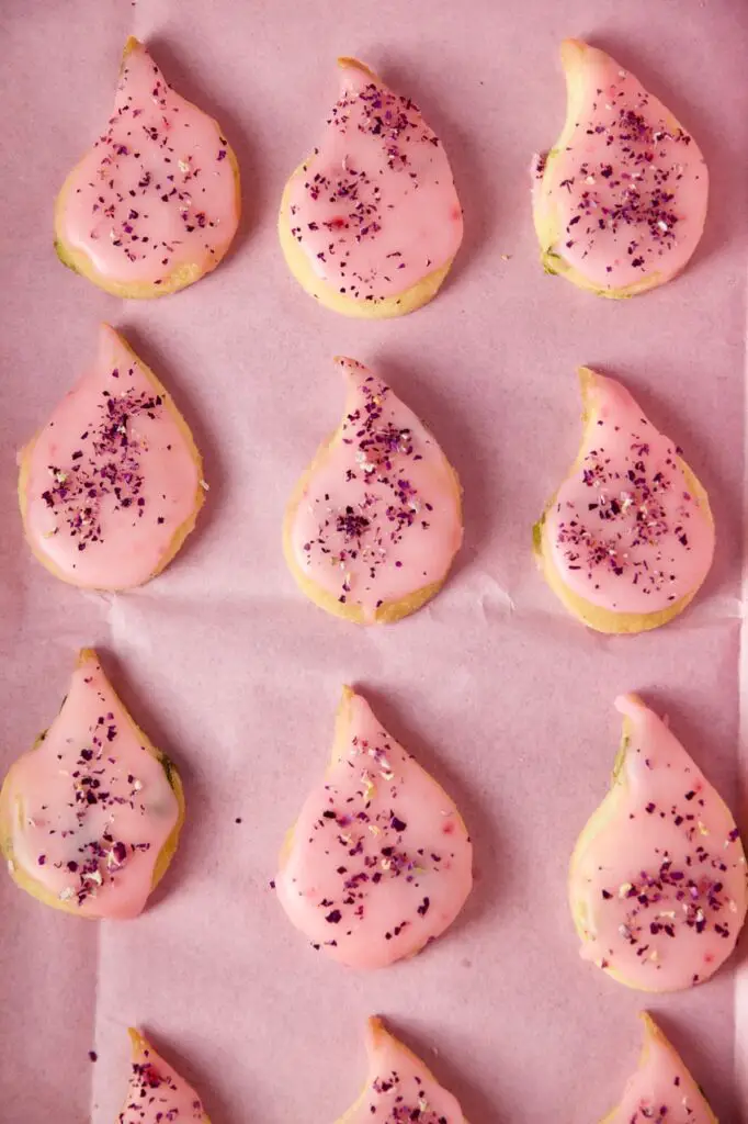 Rose Cookies – Three Cookies from one Dough