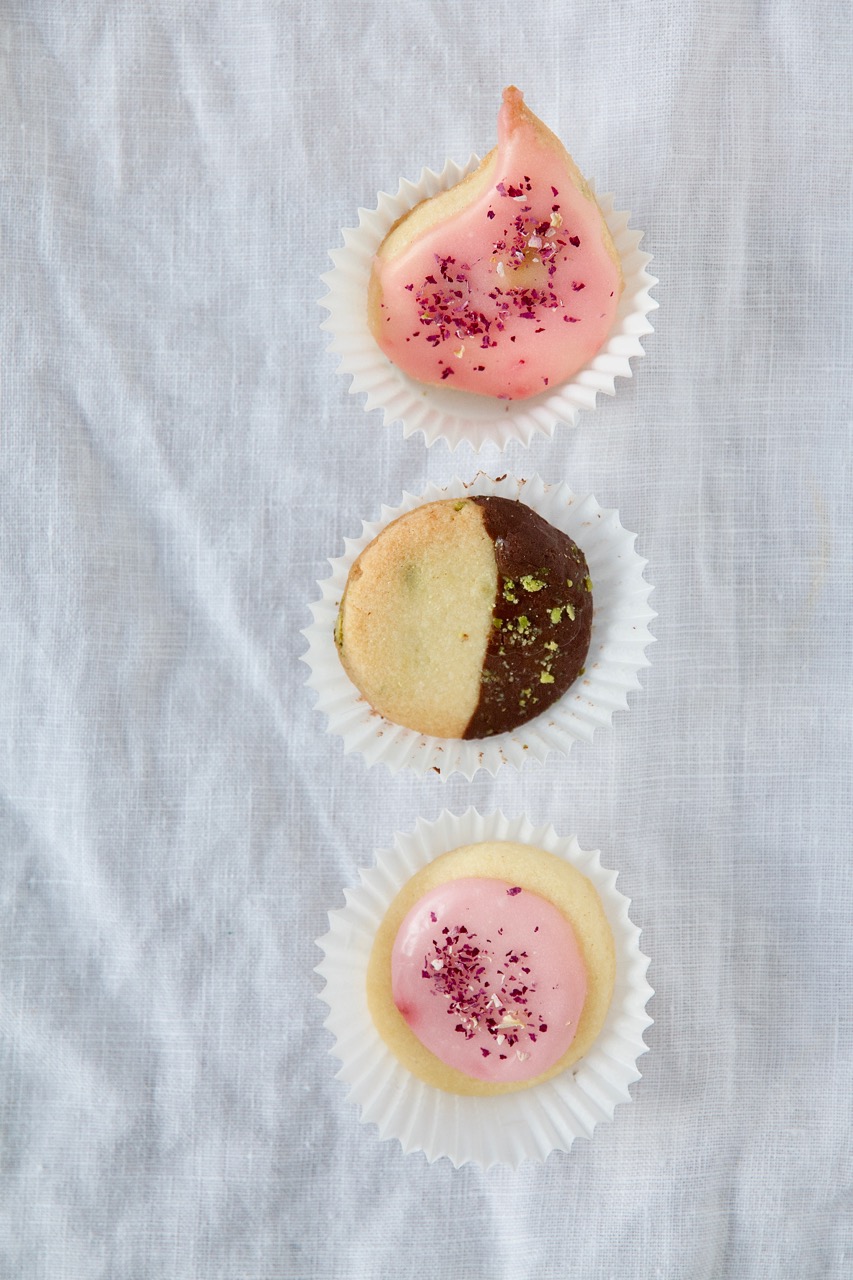 Rose Cookies – Three Cookies from one Dough