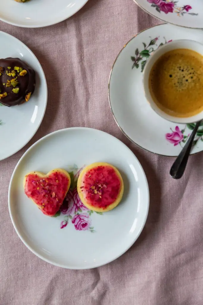 Rose Cookies – Three Cookies from one Dough