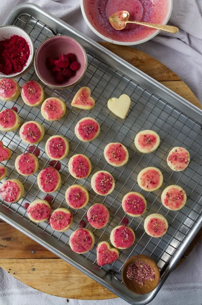 Rose Cookies – Three Cookies from one Dough