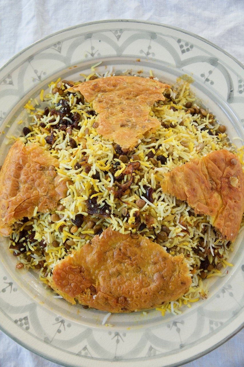 Adas Polo – Persian Lentil Rice with Dates & Raisins