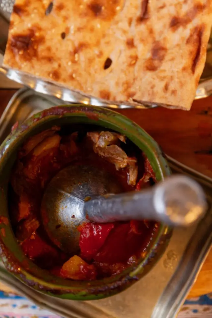 Dizi Sofali – Persian Lamb Stew in a Traditional Clay Pot