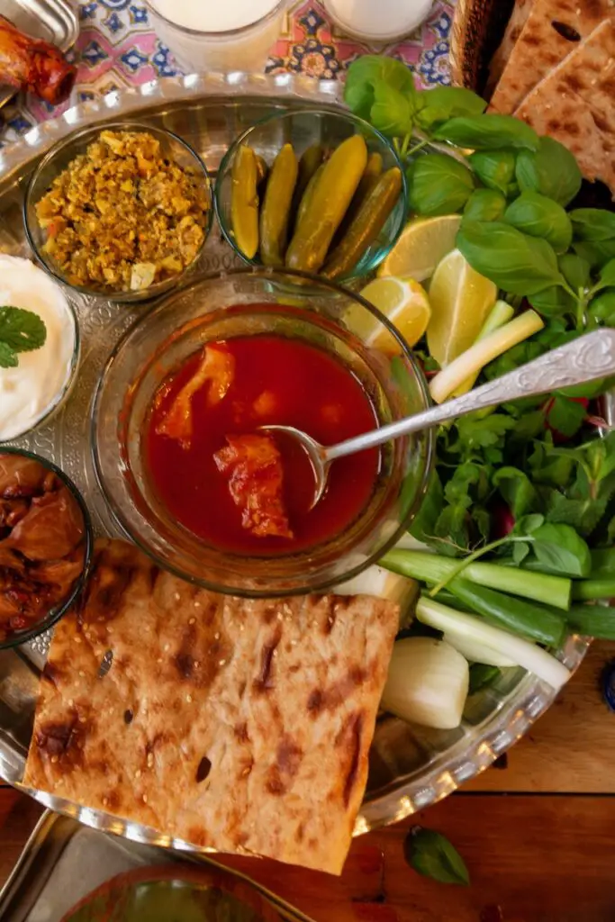 Dizi Sofali – Persian Lamb Stew in a Traditional Clay Pot