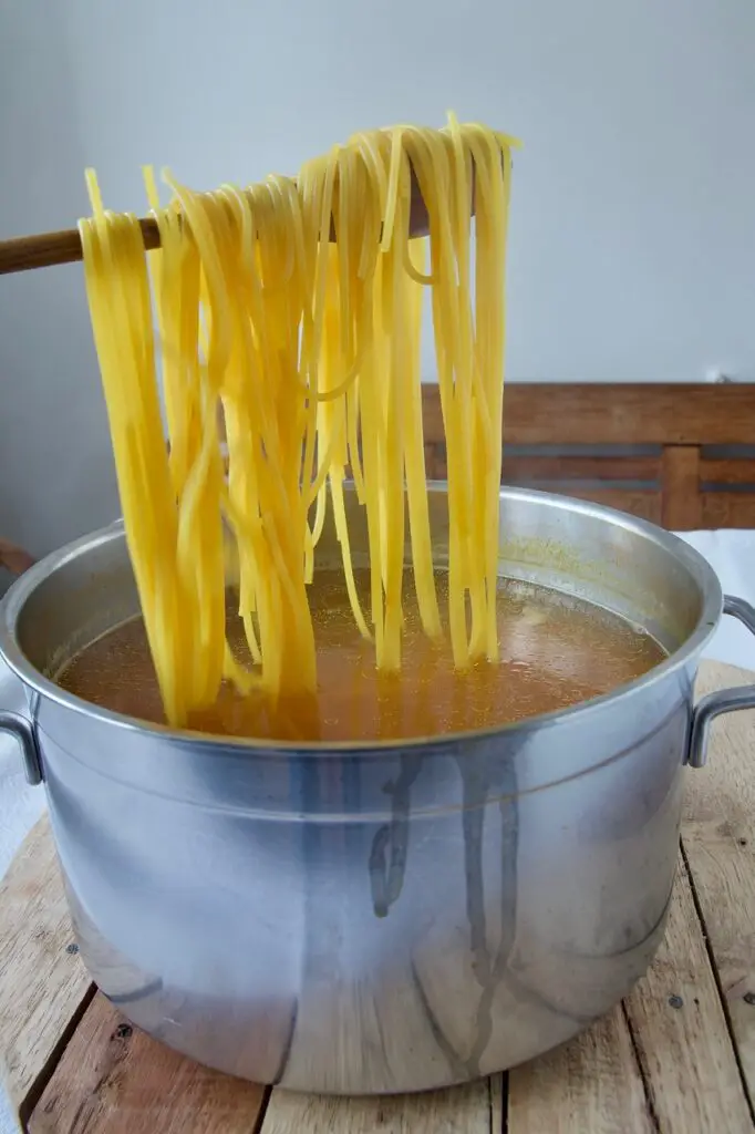 Makaroni – Persian-Style Spaghetti