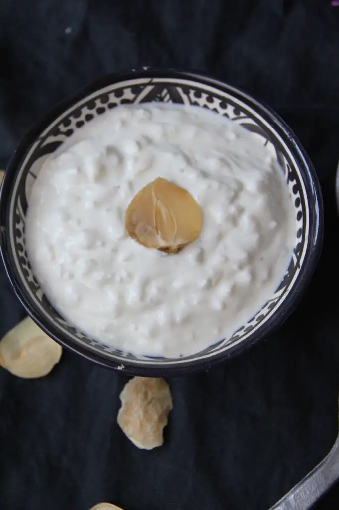 Mast-o Musir - persischer wilder Knoblauch-Joghurt
