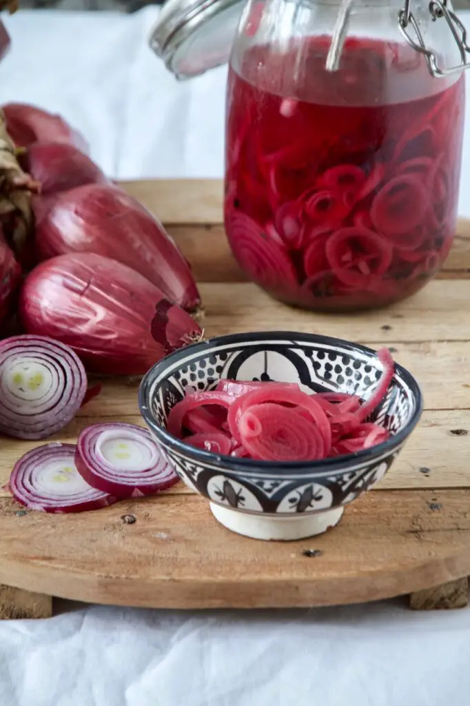 Piaz Torshi – Persian Pickled Red Onions