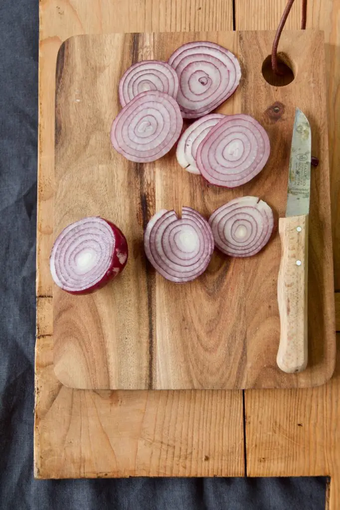 Piaz Torshi – Persian Pickled Red Onions