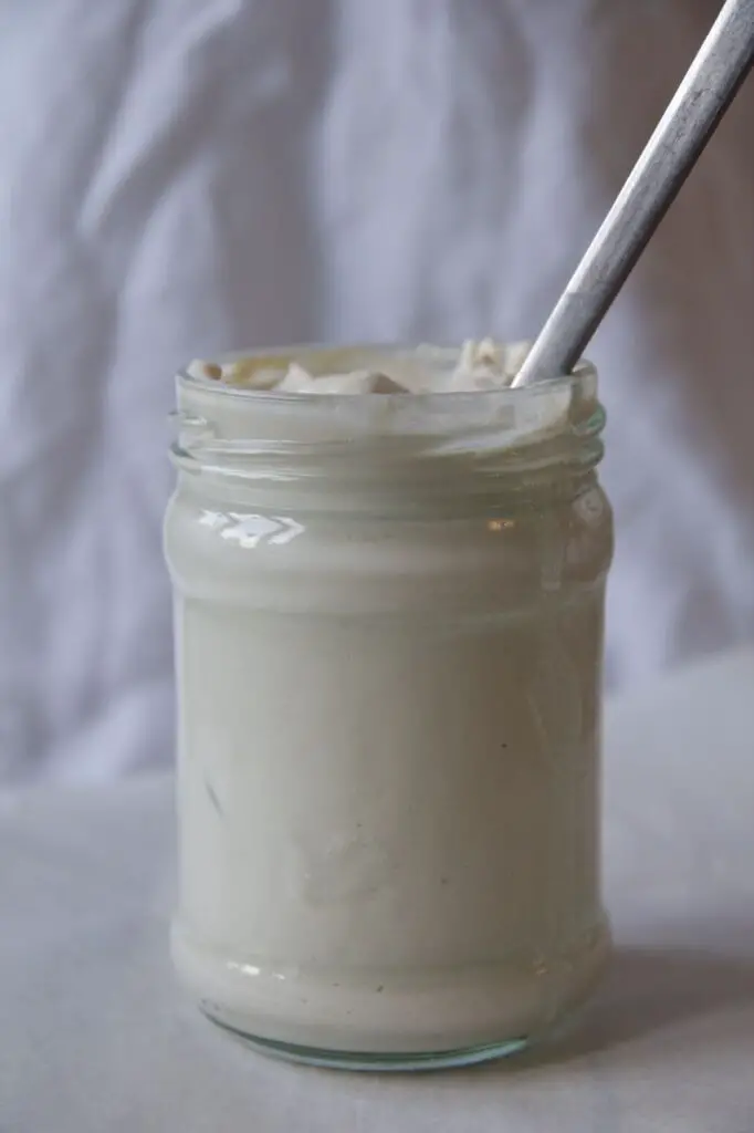 Zweierlei Mazeh - Kashk-e Bademjan Auberginen Dip und Pistazien-Feta-Dip