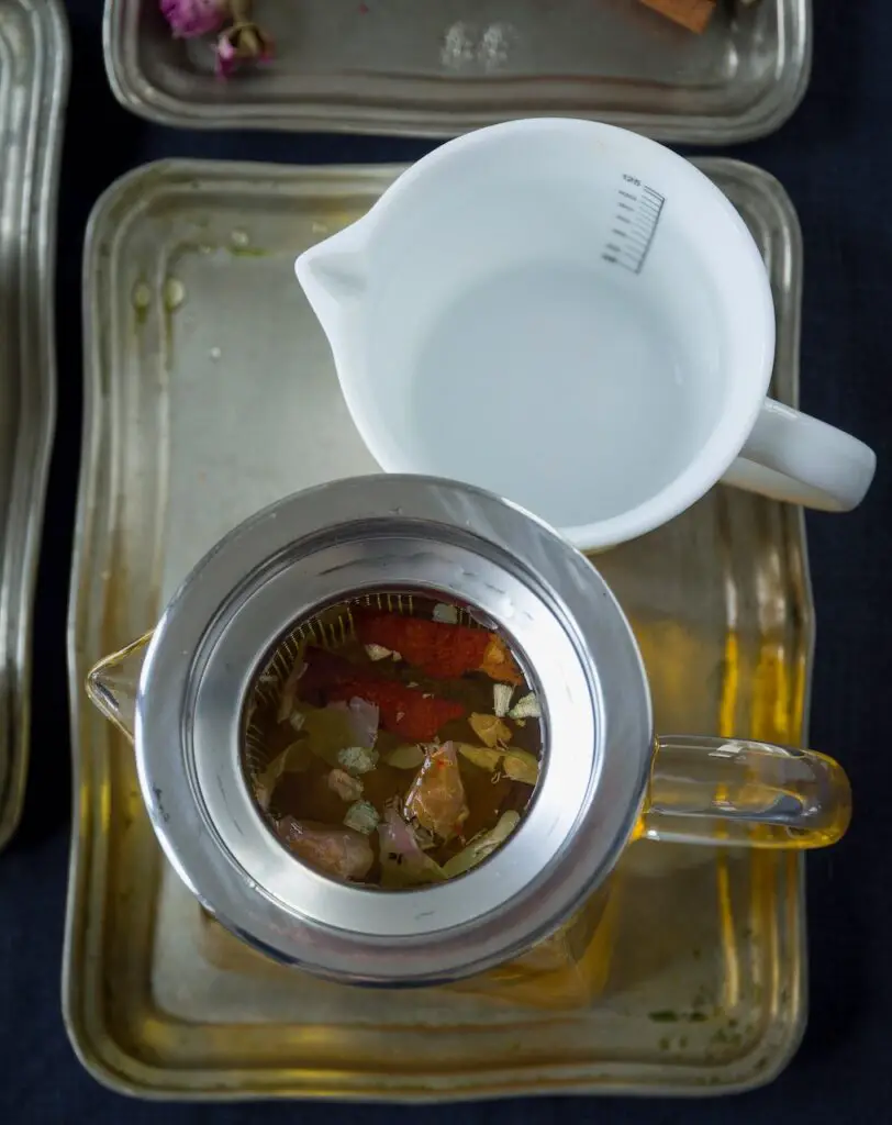 Giveaway: Win a Premium Saffron Tea Set from Safranya!