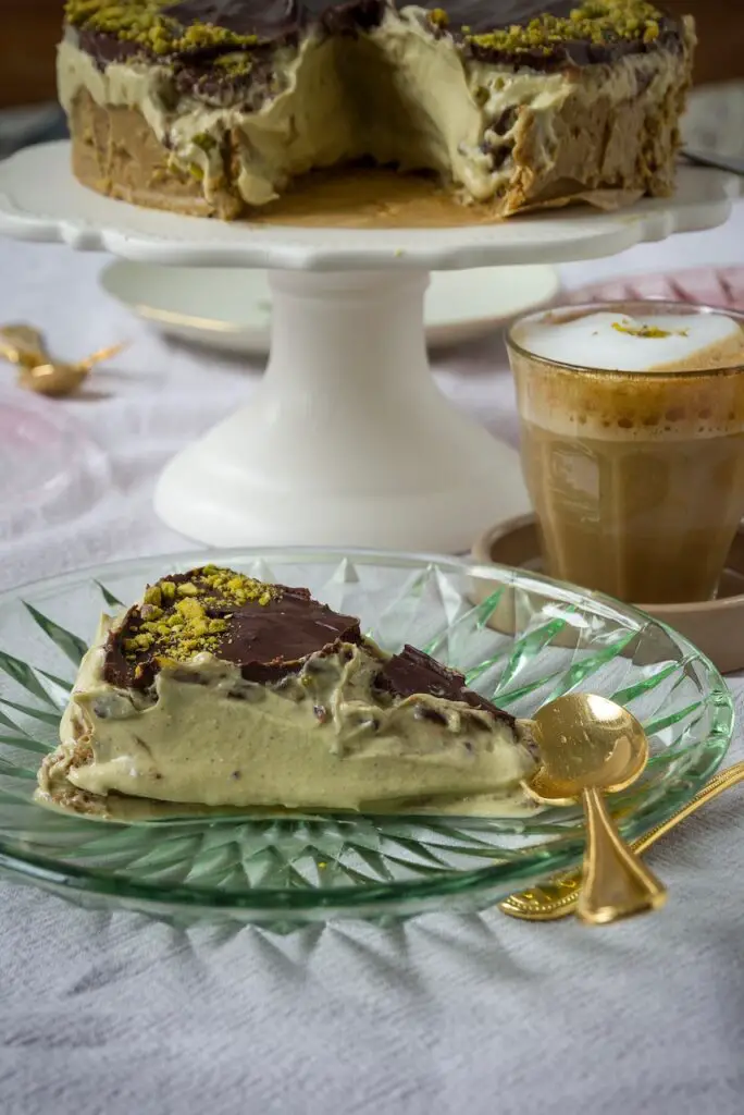 No-Bake Dubai Chocolate Cheesecake