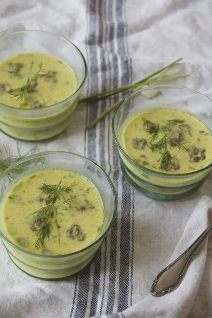 Ash-e Mast – Persian Herb and Yogurt Soup with Chickpeas and Meatballs
