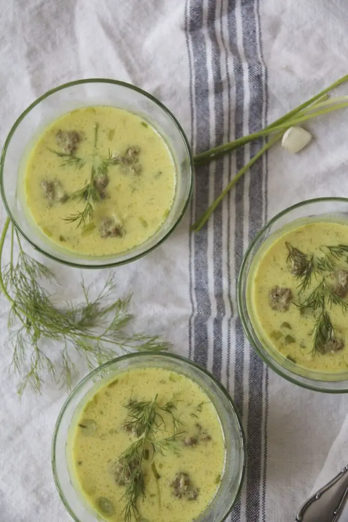 Ash-e Mast – Persian Herb and Yogurt Soup with Chickpeas and Meatballs