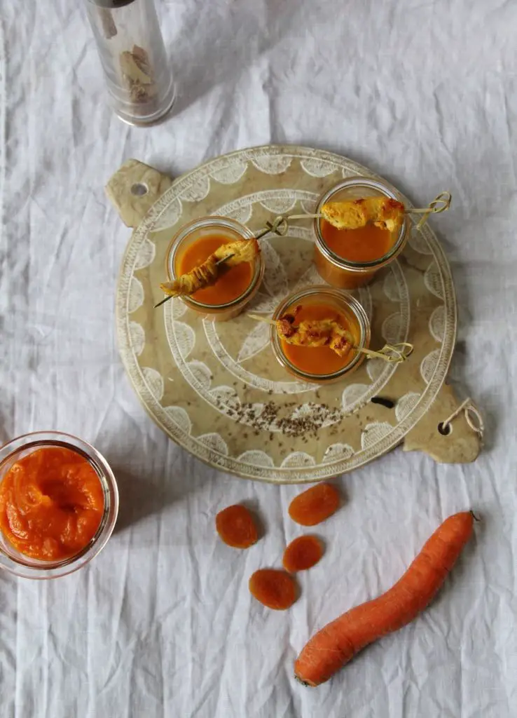 orientalischer Karotten-Kürbissuppe mit Aprikosen