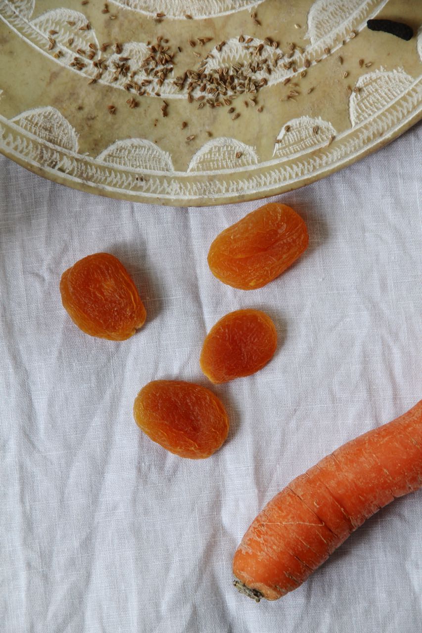 orientalischer Karotten-Kürbissuppe mit Aprikosen Labsalliebe
