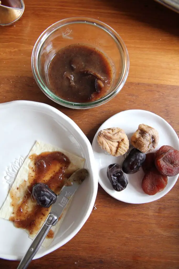 Dattelomelett und Dattelmus – persisches Frühstück zum Muttertag