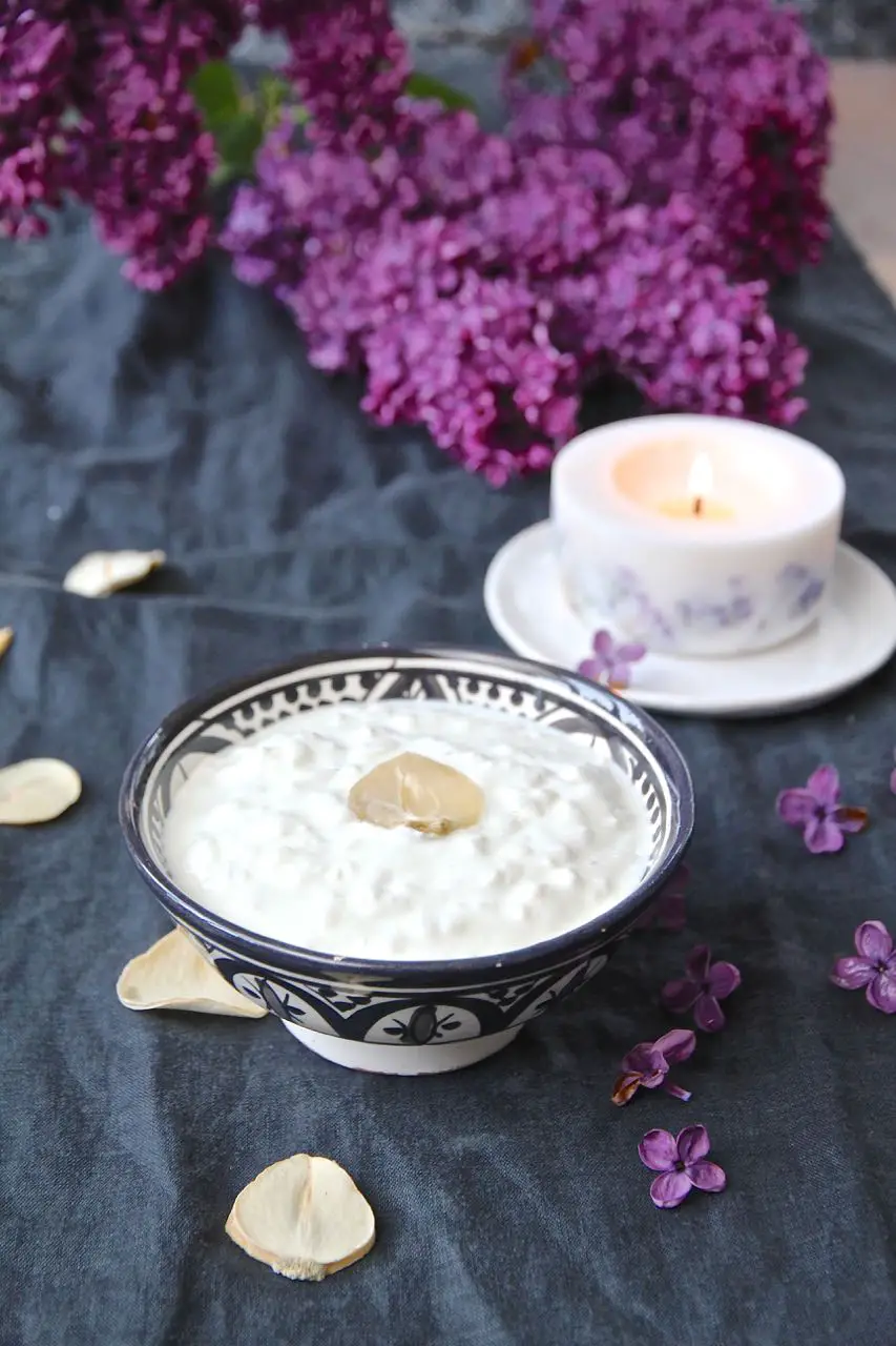 Mast-o Musir - persischer wilder Knoblauch-Joghurt