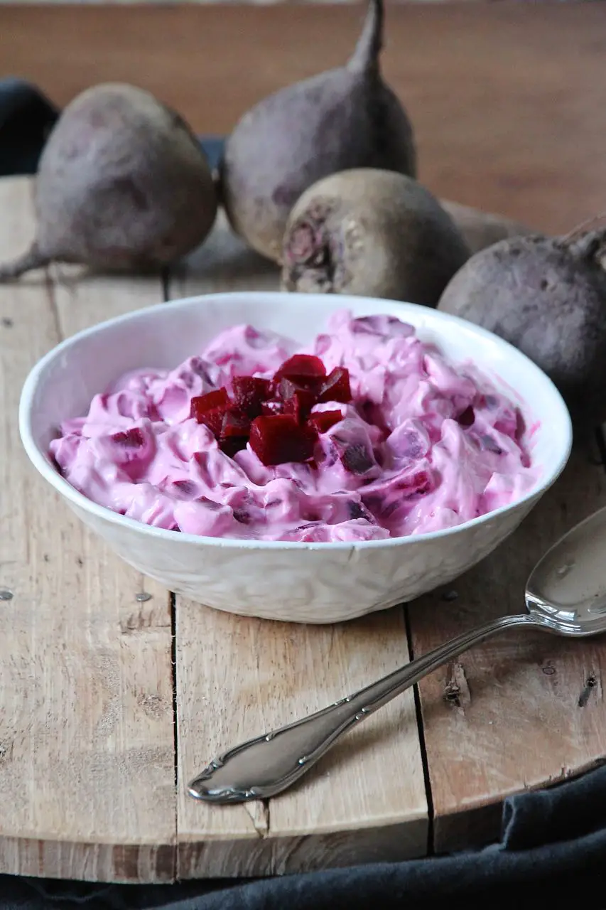 Borani-e Laboo - Rote Beete Joghurt-Dip