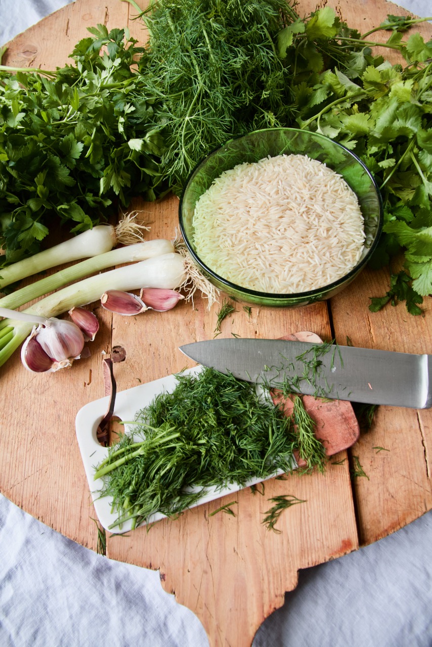 Sabzi Polo - Persischer Kräuterreis mit Butter-Safran-Reiskruste ...