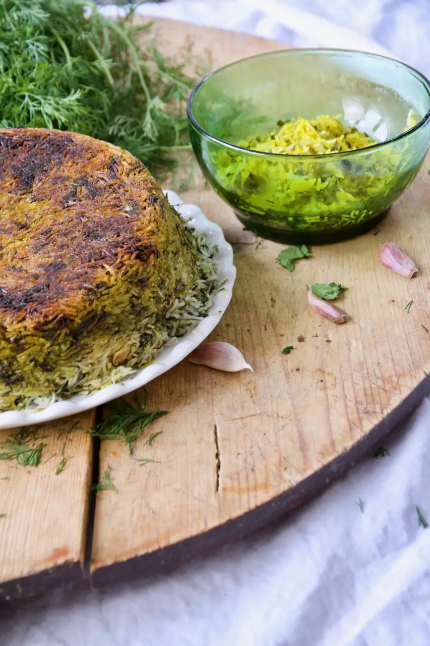Sabzi Polo - Persischer Kräuterreis mit Butter-Safrankruste