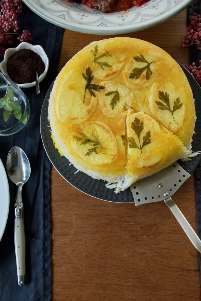 Persisches Polo mit Kartoffel Tahdig im Reiskocher von Reishunger