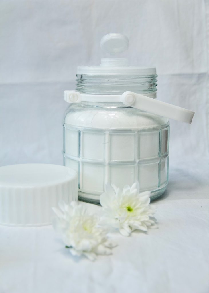 Fereni - Persische Reiscreme mit Himbeerpüree und Pashmak - Labsalliebe Fereni - Persische Reiscreme mit Himbeerpüree und Pashmak - Labsalliebe