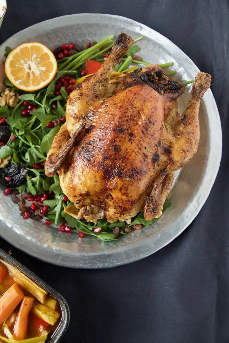 Morgh-e Shekam por - Persisches gefülltes Brathuhn aus dem Ofen ...