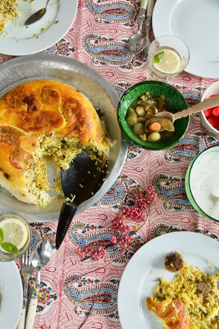 Kalam Polo Shirazi - Safran-Kräuter-Reis mit Spitzkohl und Hackbällchen ...