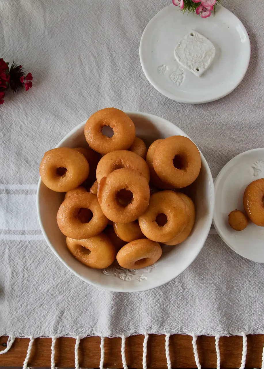 Mini Donuts in Sirup nach persischer Art