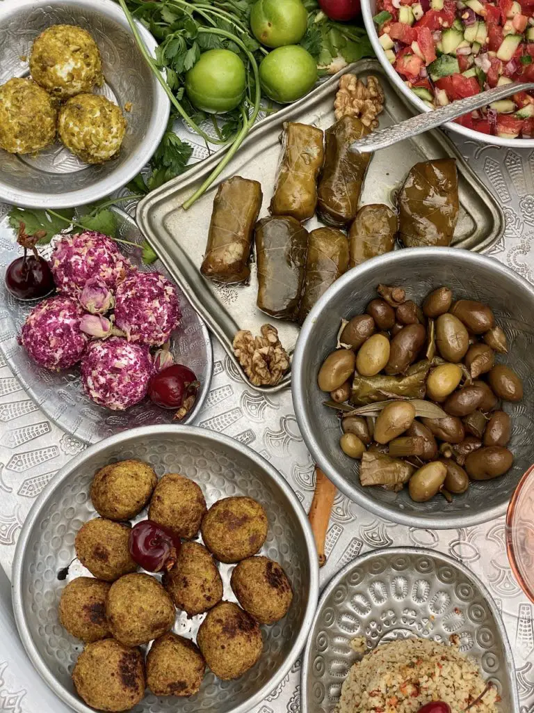 Persische Picknick Ideen für Sizdah Bedar 