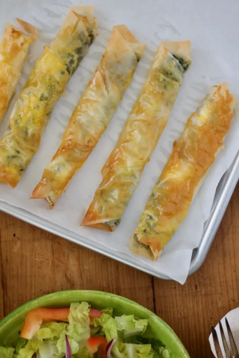 Sigara Börek- Börek mit Spinat und Feta aus dem Ofen - Labsalliebe Sigara Börek- Börek mit Spinat und Feta aus dem Ofen - Labsalliebe