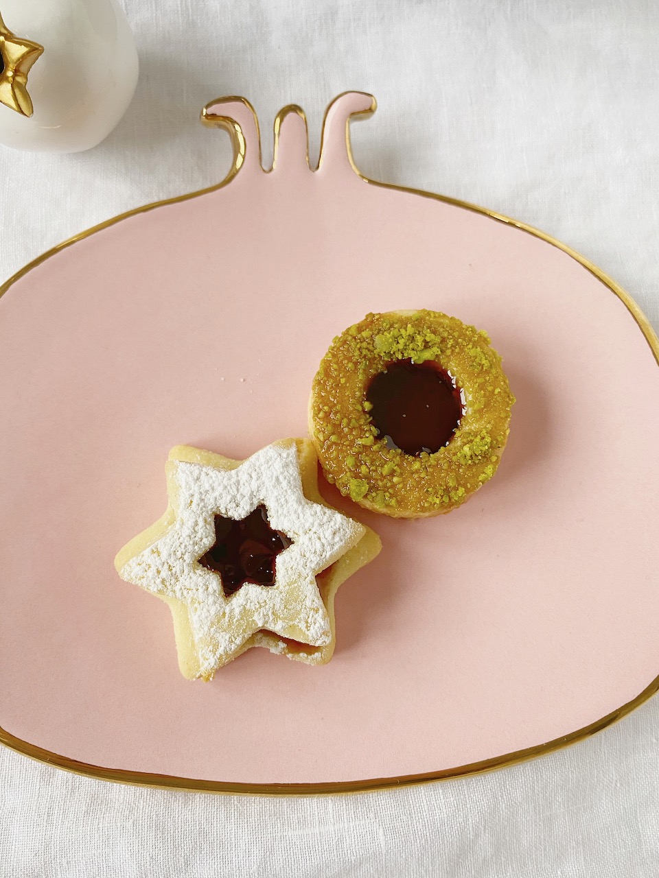 Shirini Shab-e Yalda - Plätzchen mit Granatapfelgelee und Yalda ...