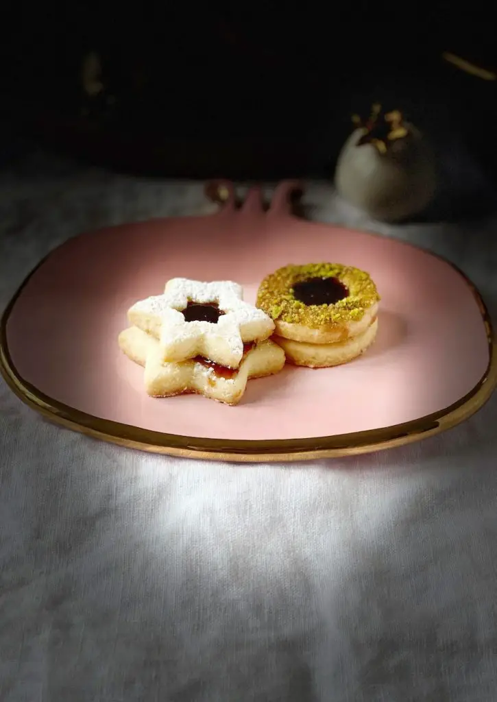 Shirini Shab-e Yalda - Plätzchen mit Granatapfelgelee und Yalda ...