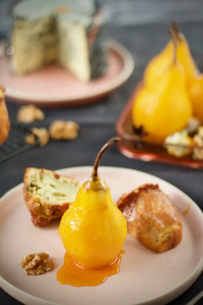 Popovers mit Fourme d´Ambert und Safran-Kardamom-Birnen - Labsalliebe