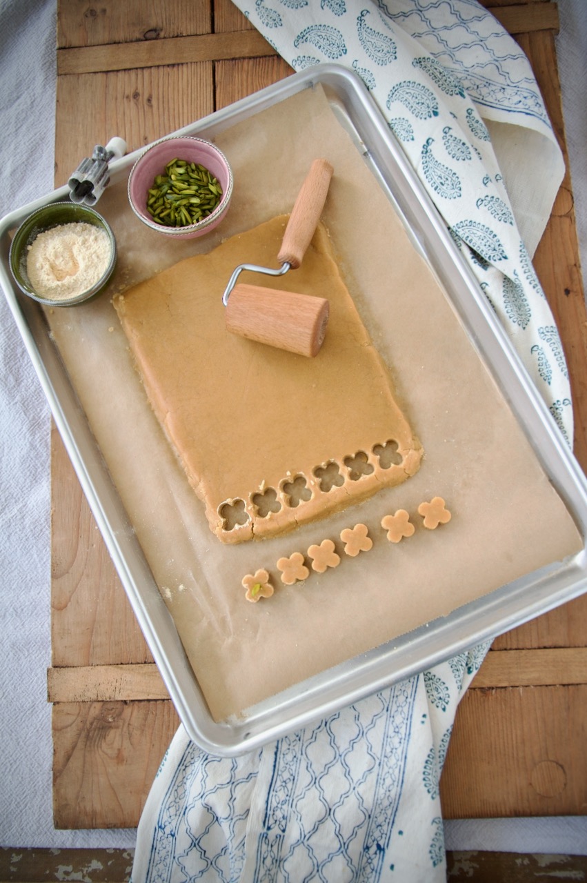 Nan-e Nokhodchi - vegane Kichererbsen-Plätzchen نان نخودچی - Labsalliebe Nan-e Nokhodchi - vegane Kichererbsen-Plätzchen نان نخودچی - Labsalliebe