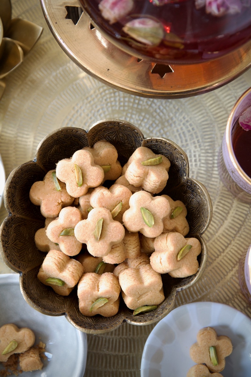 Nan-e Nokhodchi - vegane Kichererbsen-Plätzchen نان نخودچی - Labsalliebe Nan-e Nokhodchi - vegane Kichererbsen-Plätzchen نان نخودچی - Labsalliebe