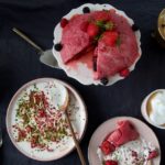 Sommer Pudding mit Labneh und Orangenblütenwasser
