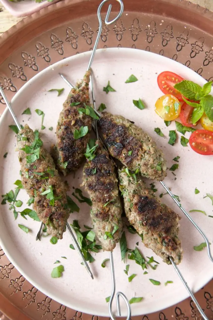 Kabab Looleh- Hackfleisch Spieße vom Grill - کباب لوله