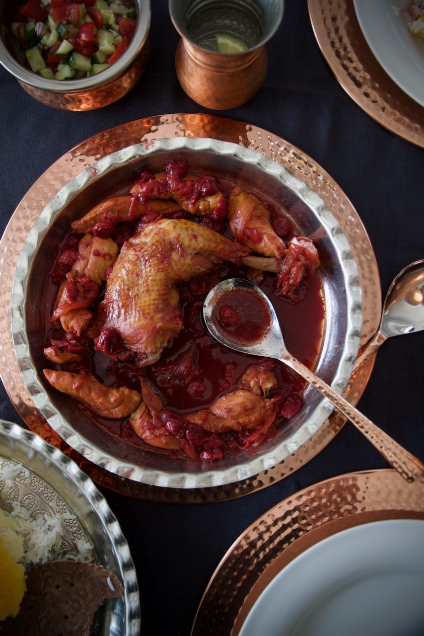 Khoresht-e Albaloo - One-Pan Huhn mit Sauerkirschen خورشت آلبالو ...