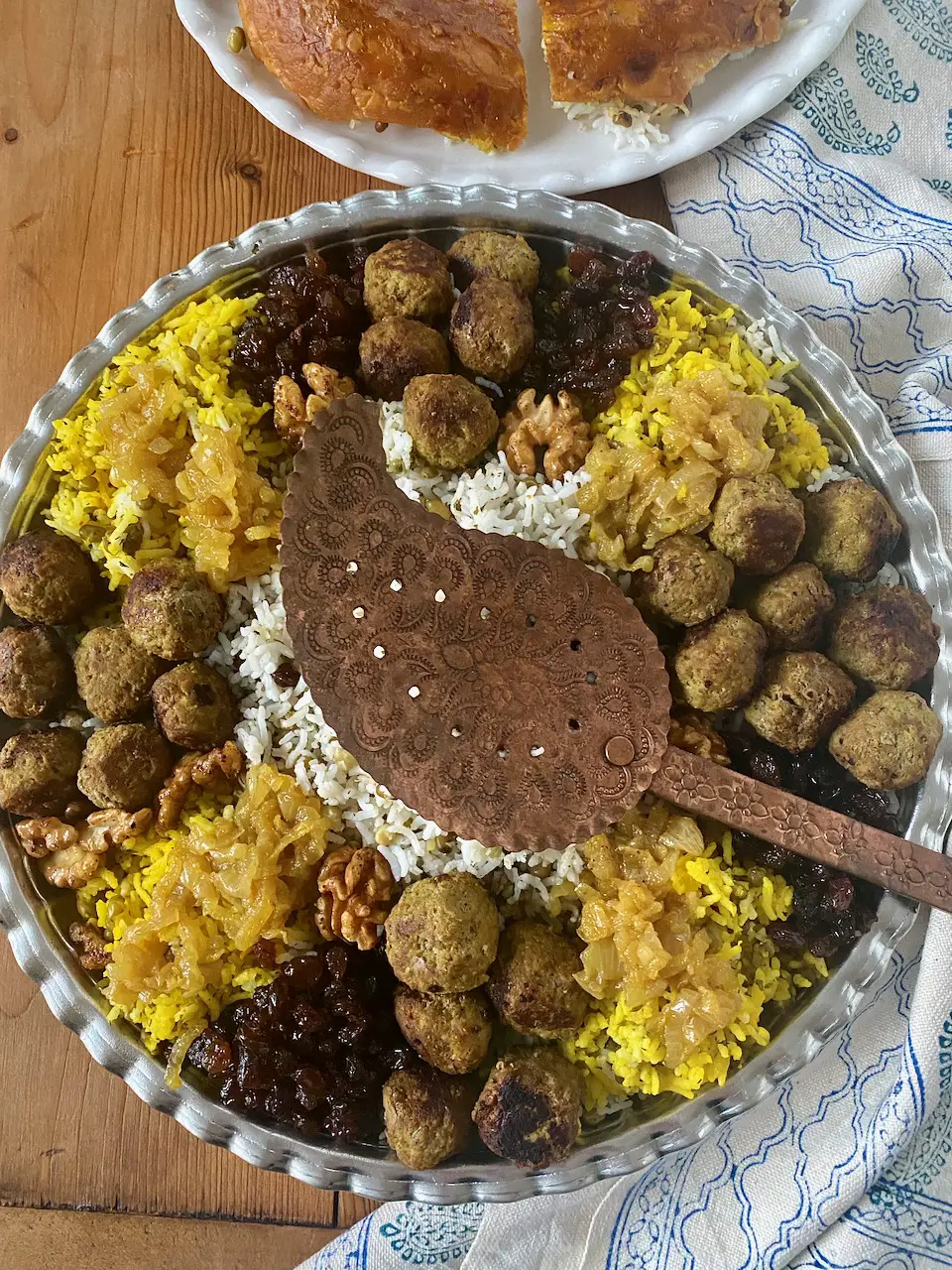 Mash Polo- Reis mit Mungobohnen und Hackbällchen ماش پلو